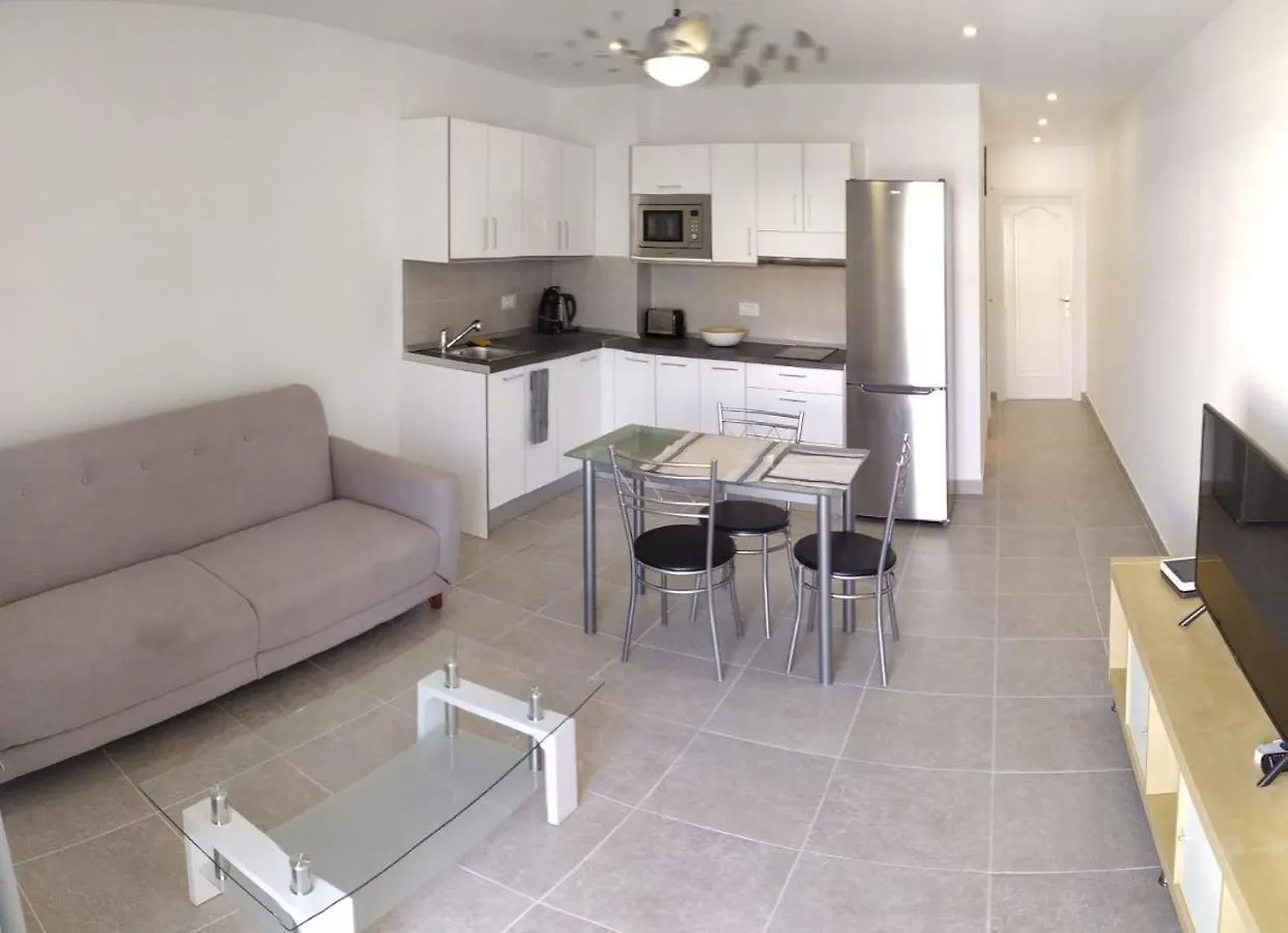 Modern 1 Bed Apartment Cristianos kontakter
